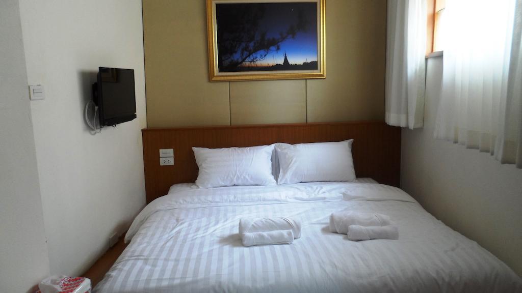 Oyo 1093 De Nawarat Chiang Mai Boutique Apartment Номер фото